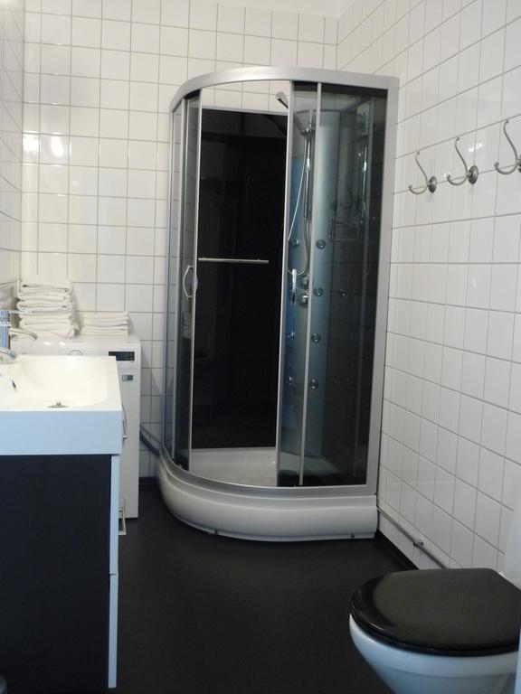 Bla Flagg Apartment Kopingsvik Room photo